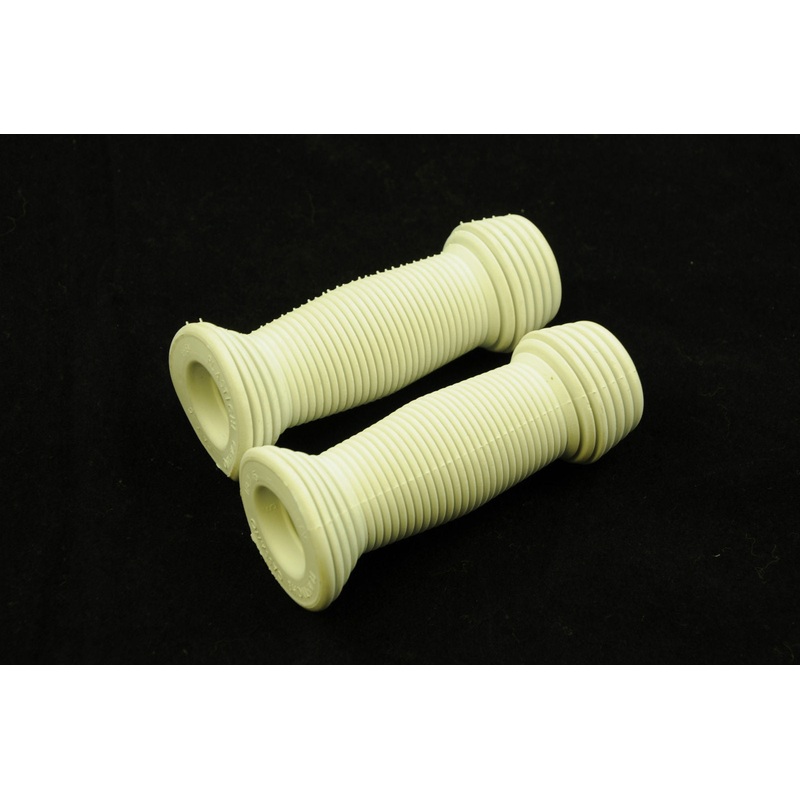 PAIR CHILDS BIKE JUNIOR HANDLEBAR GRIPS 19mm 3-4 TRIKES KIDS CYCLE WHITE NOS