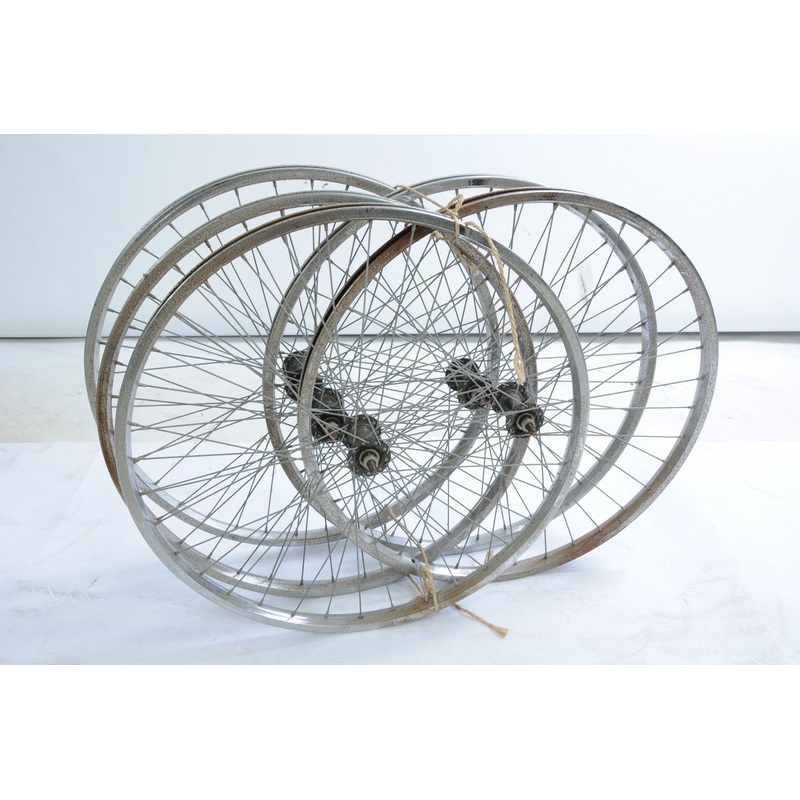 SECOND HAND BIKE DEALERS; 5 FIVE MTB FRONT BIKE WHEELS 26 x 1.75 559 CHROME RIMS