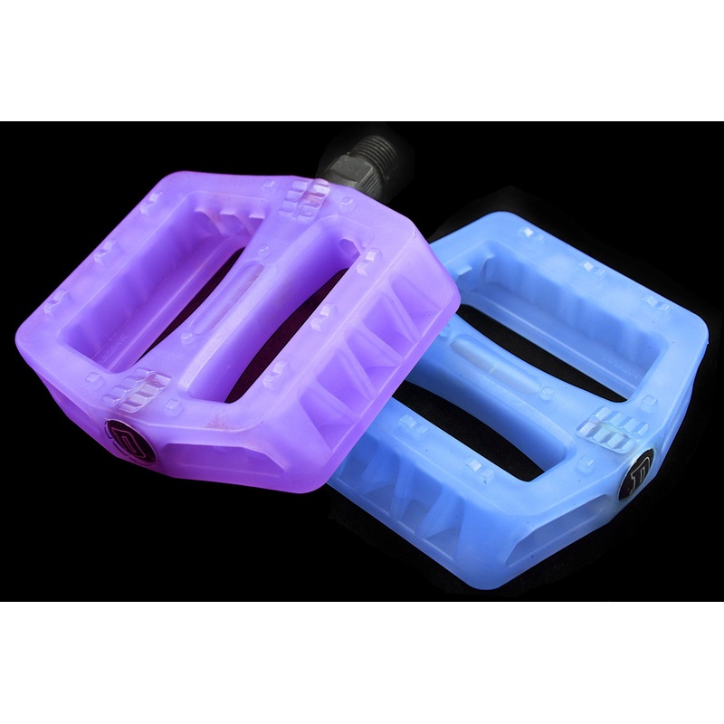 DIAMONDBACK 9-16 BIKE UV REACTIVE COLOUR CHANGE BLUE-PURPLE GRINDING PEDALS-50%