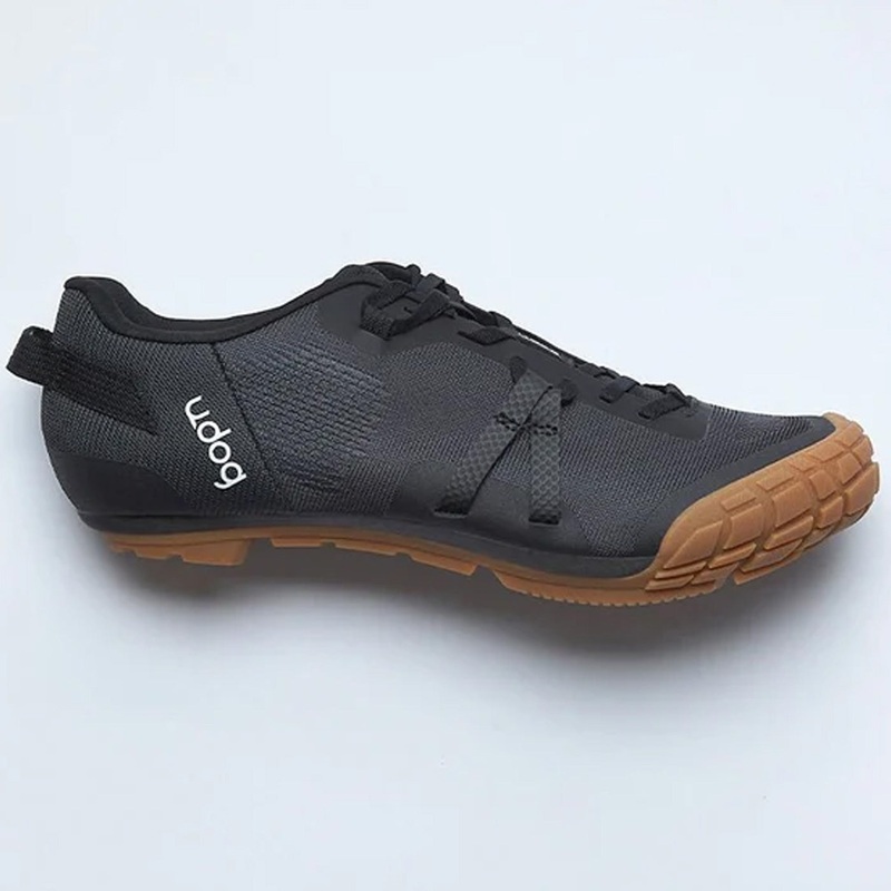 Scarpe Udog Distanza Carbon – Nero