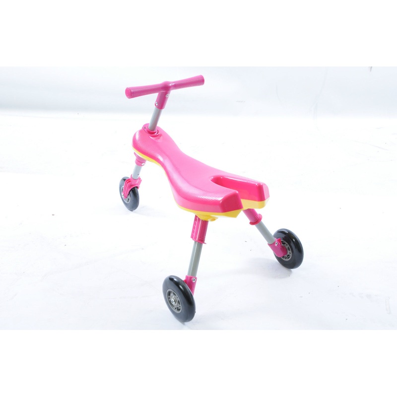 LITTLE CHILDS SCUTTLE BUG FOLDING TRIKE PINK NEW IDEAL GIFT A204 BARGAIN PRICE