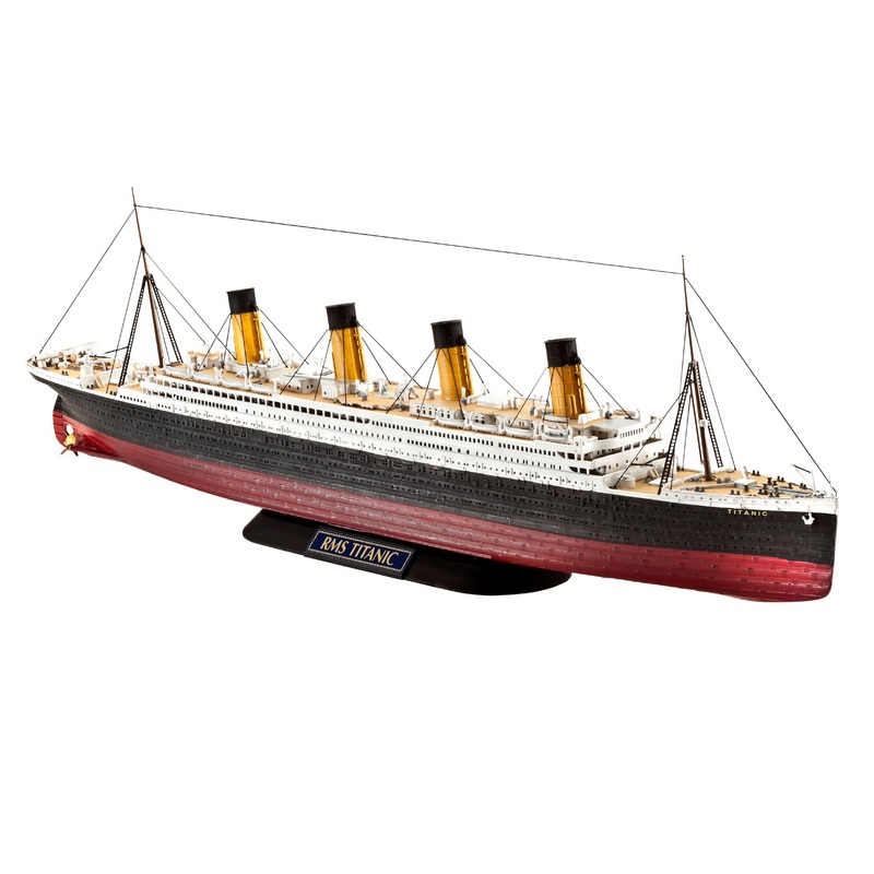 Revell RMS Titanic 1:700 Scale Ship Model Kit 05210